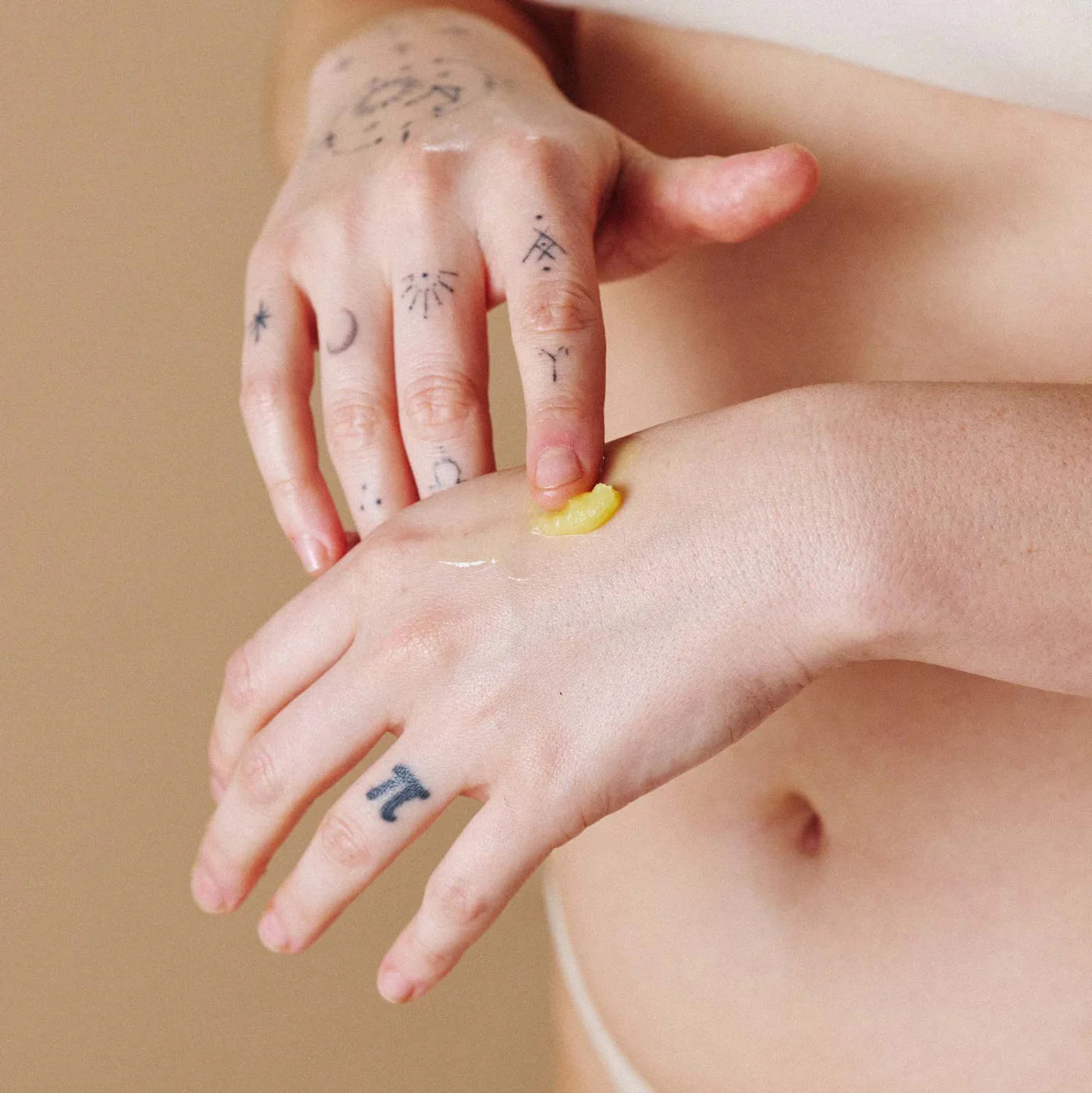 vulva balm moisturizer, intimate skin care, soothing vulva care